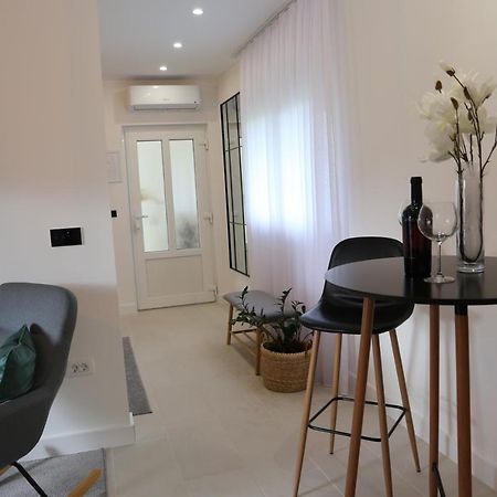 Flora Studio Apartments Korenica Zewnętrze zdjęcie