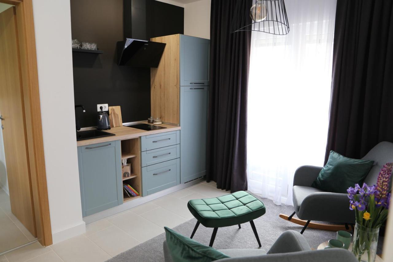 Flora Studio Apartments Korenica Zewnętrze zdjęcie