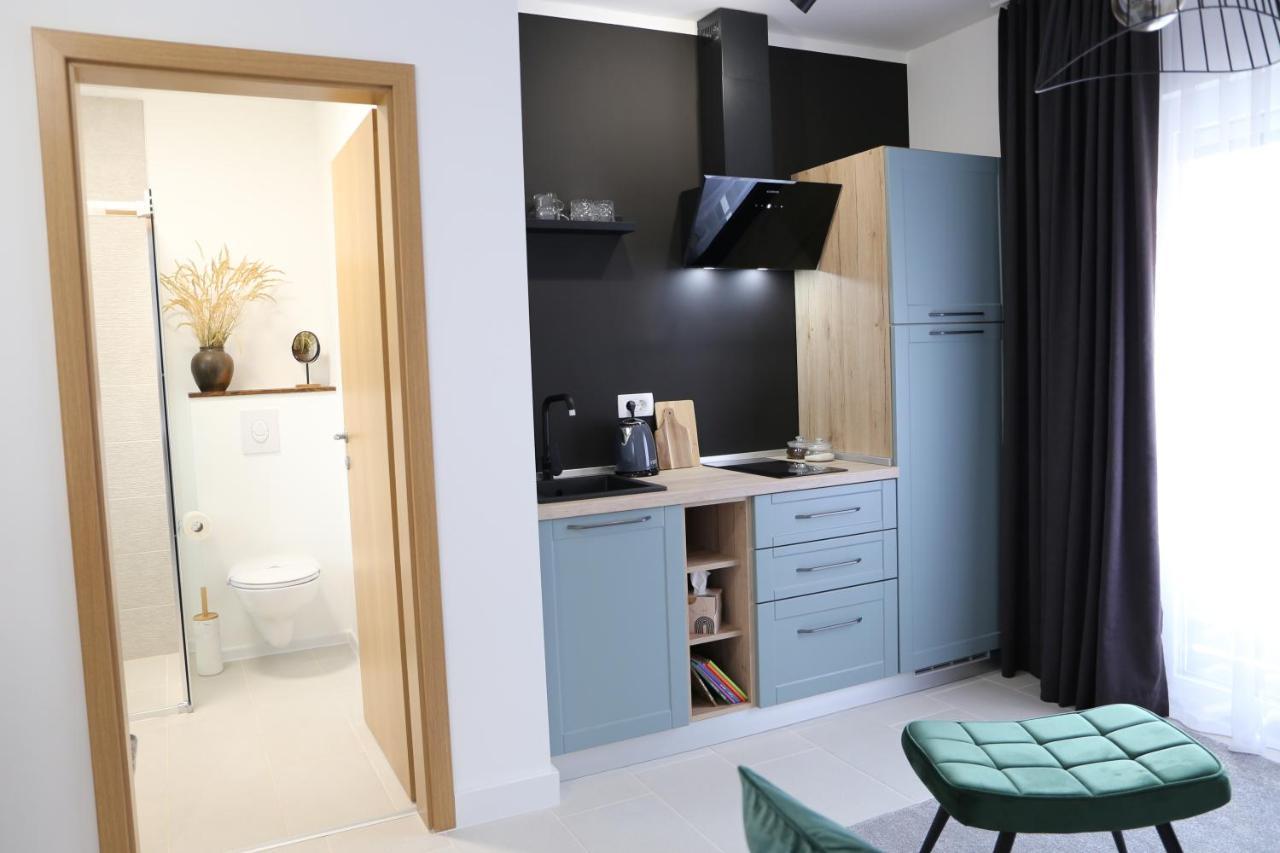 Flora Studio Apartments Korenica Zewnętrze zdjęcie