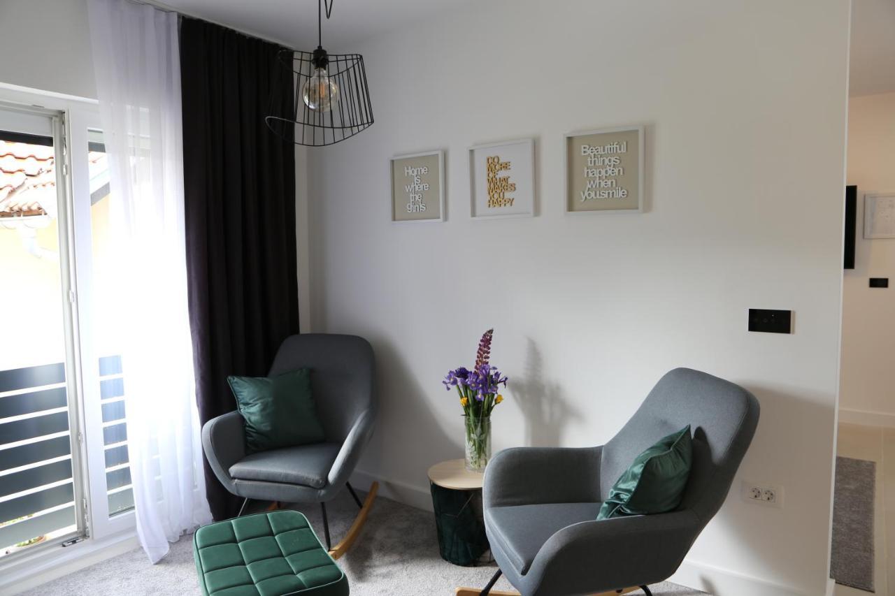 Flora Studio Apartments Korenica Zewnętrze zdjęcie