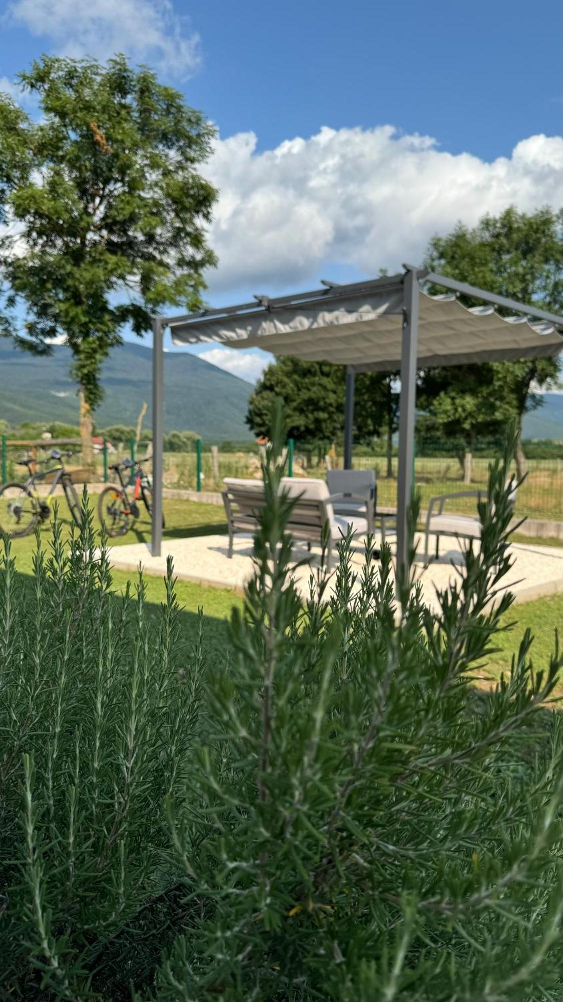 Flora Studio Apartments Korenica Zewnętrze zdjęcie